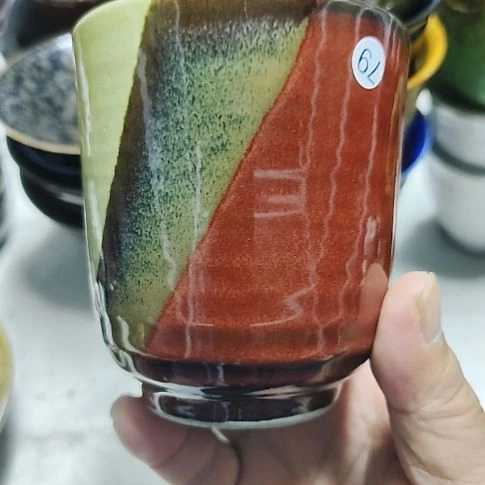 瓷片瓷片，各种摆件，均有瑕疵。沙锅！