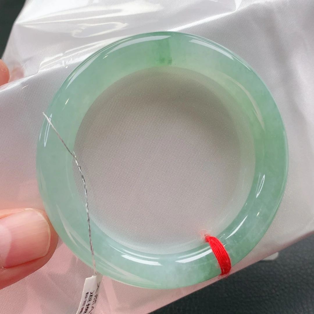 未镶嵌手镯翡翠天然翡翠手镯