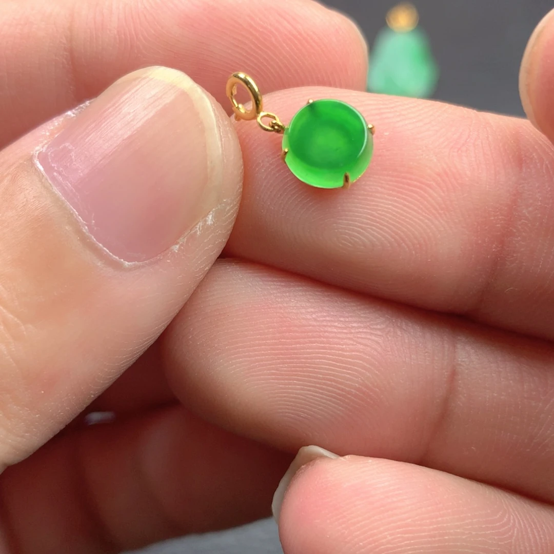 【闪购商品】颈饰18K金镶嵌翡翠翡翠