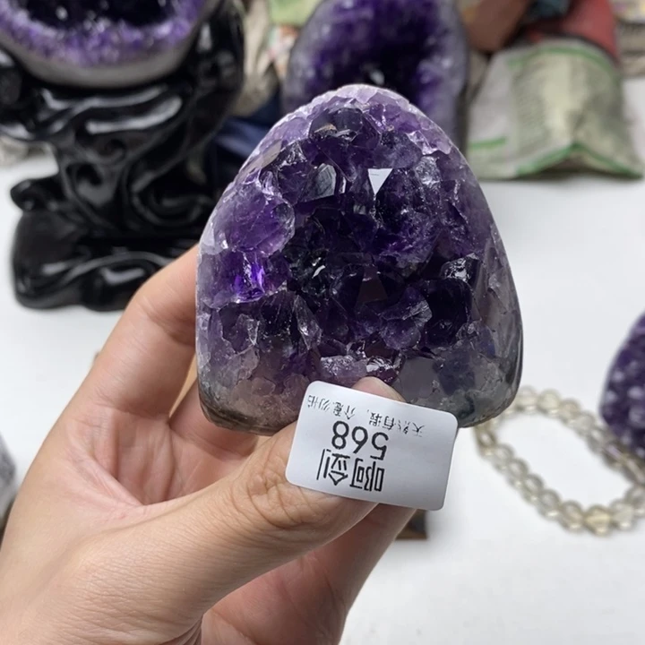 紫晶未镶嵌大型摆件（非配饰）