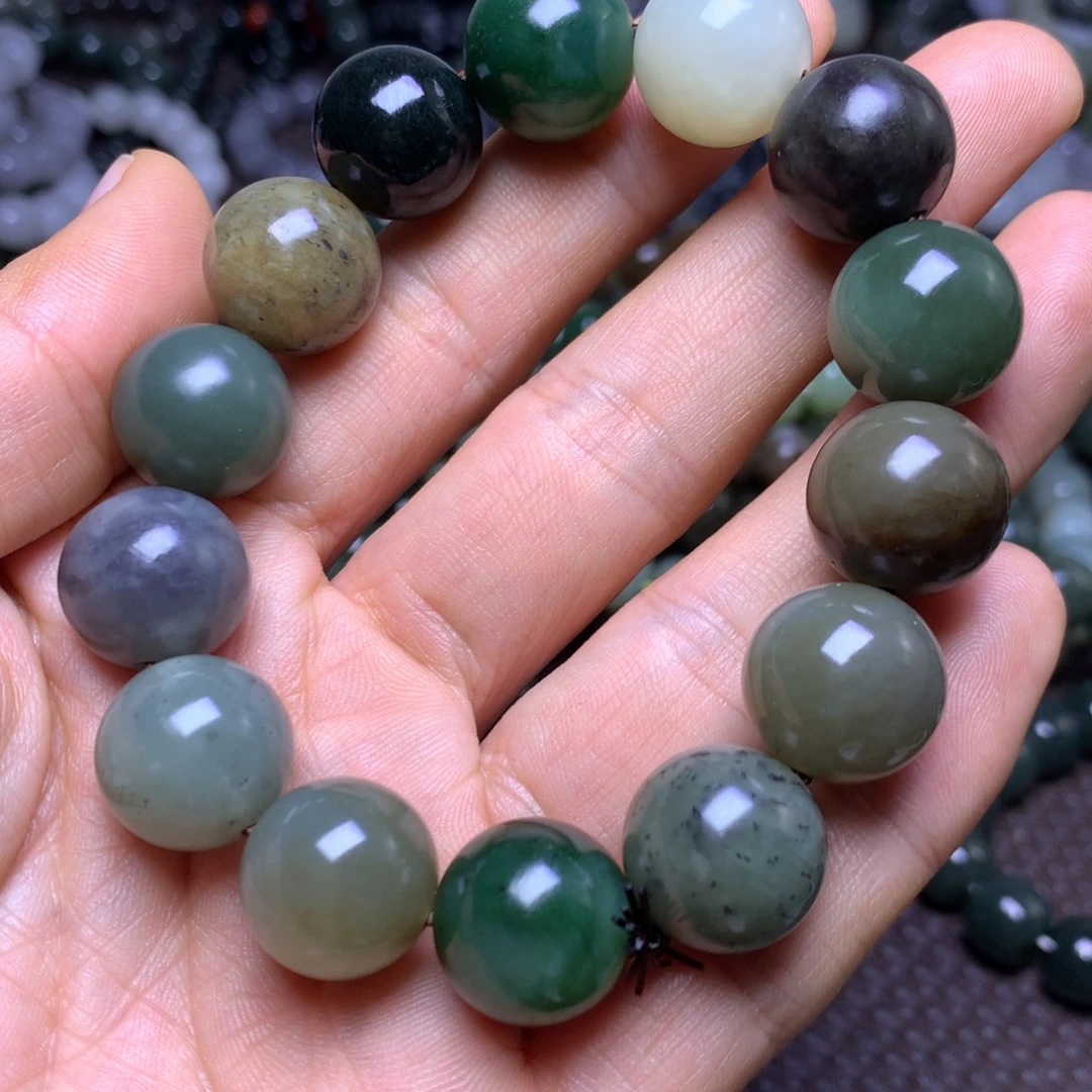 和田玉未镶嵌手串