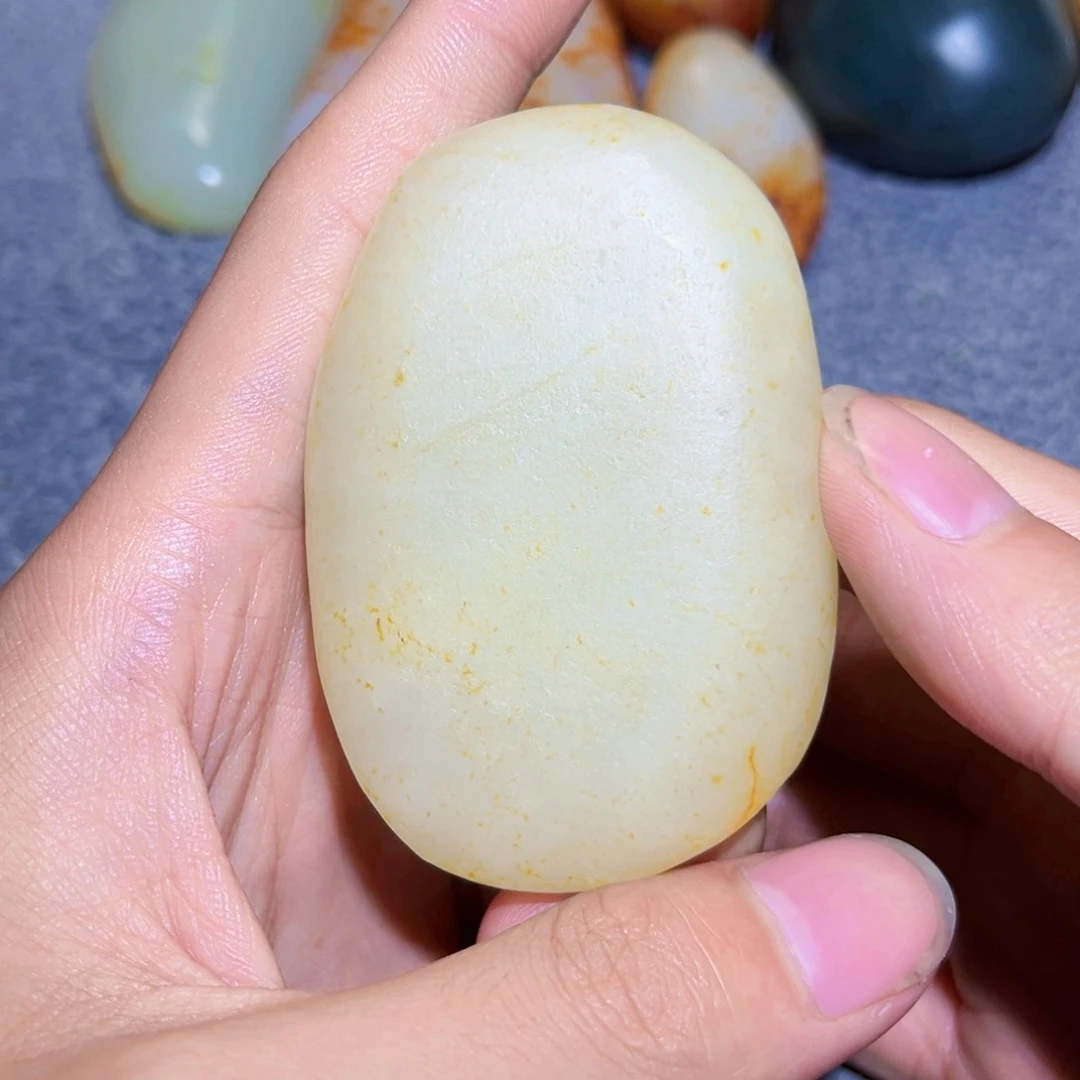 和田玉未镶嵌珠宝奇石