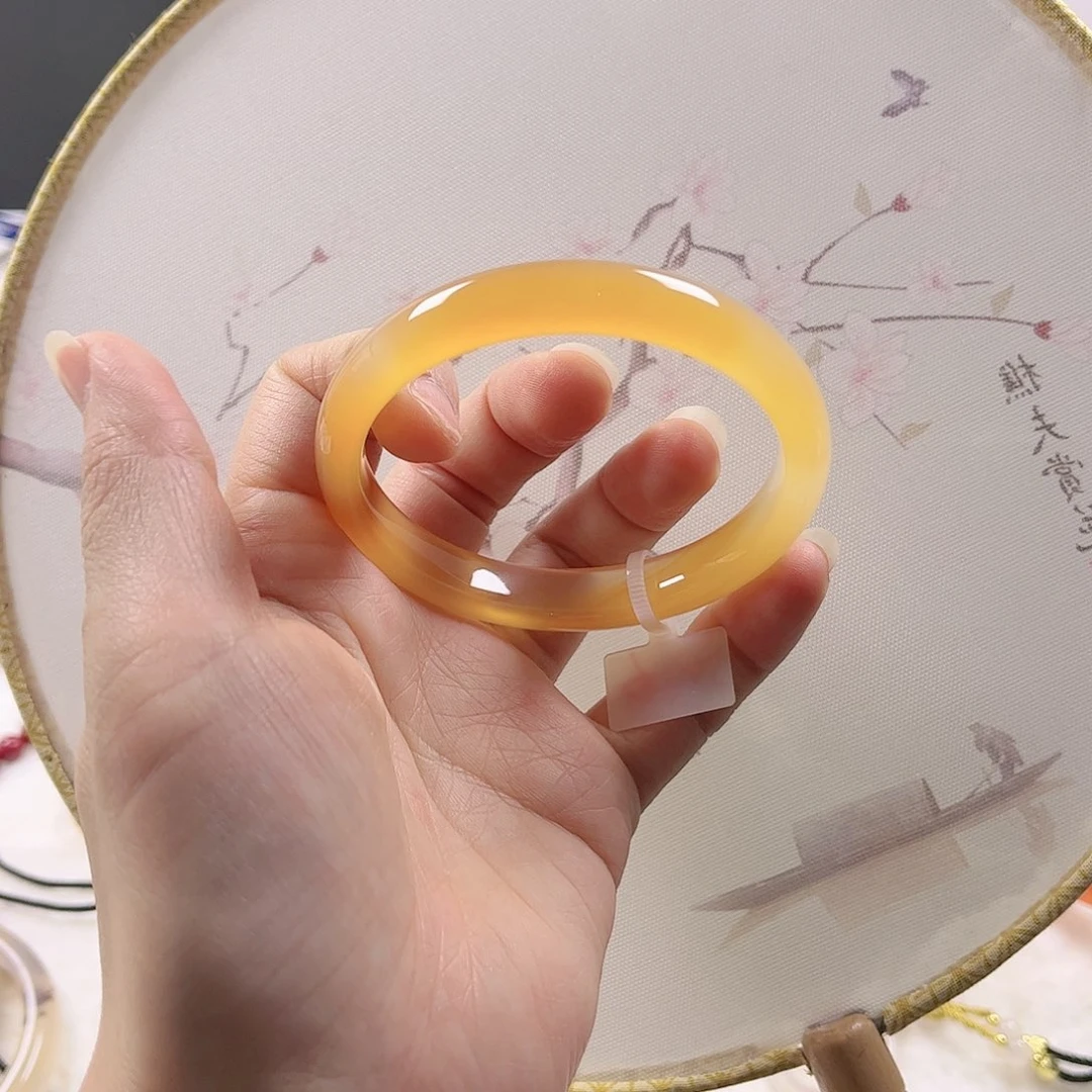 玛瑙/玉髓手镯未镶嵌给***鸡