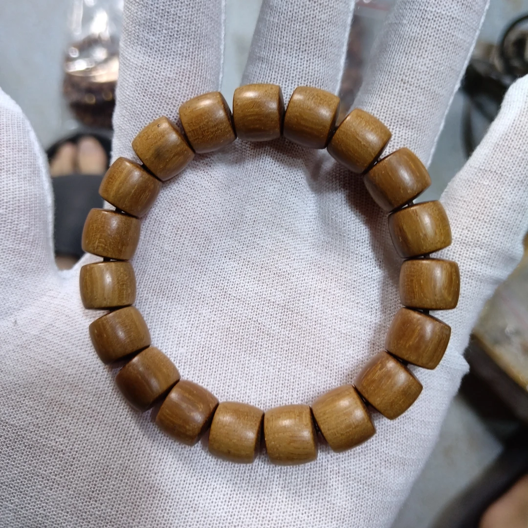 E119 檀香1.1cm手串