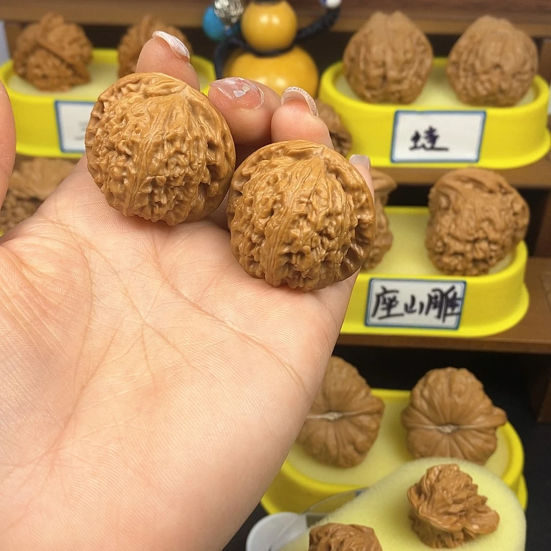 核桃白狮子 文玩/木作/... 文玩把件/