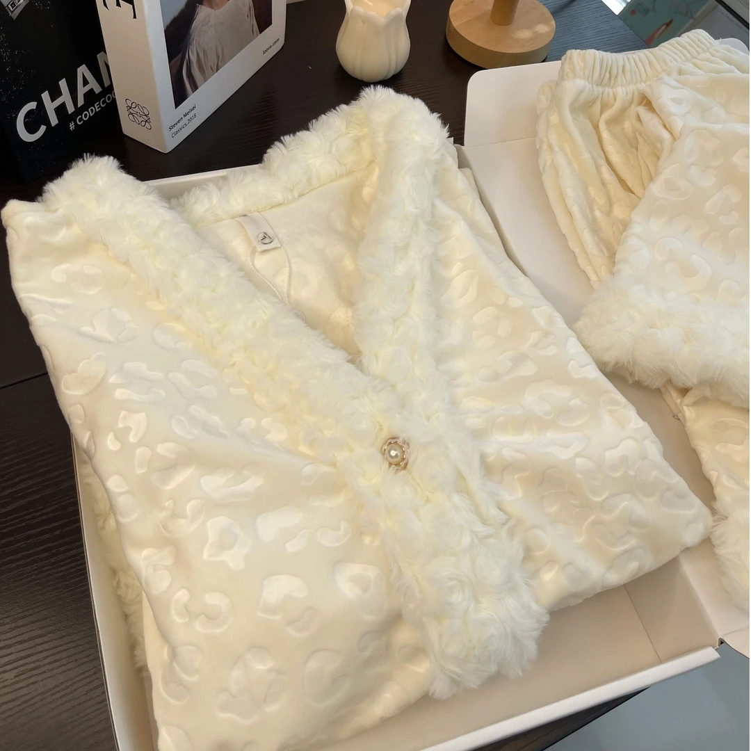 豹纹冰丝冬季长袖保暖睡衣家居服套装加绒毛绒网红百搭