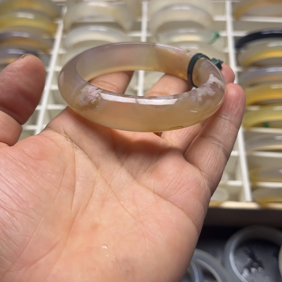 手镯玛瑙/玉髓未镶嵌