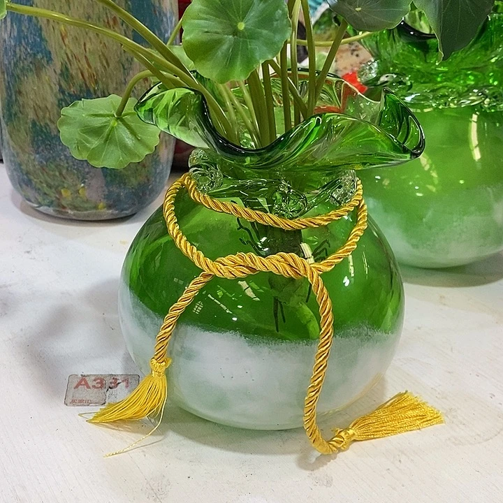 花瓶高17厘米口径6厘米