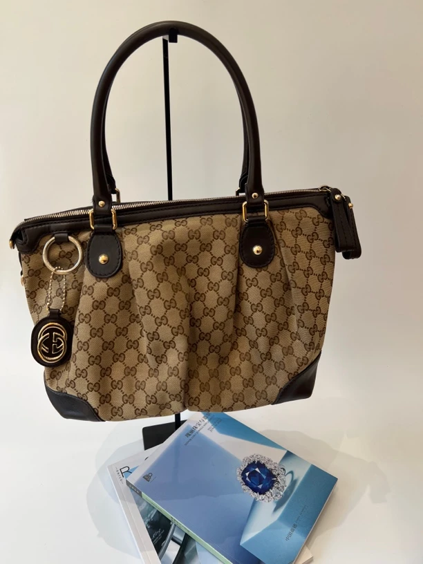 95新 GUCCI/古驰 Gucci古驰经典老花饺子包 少肩带