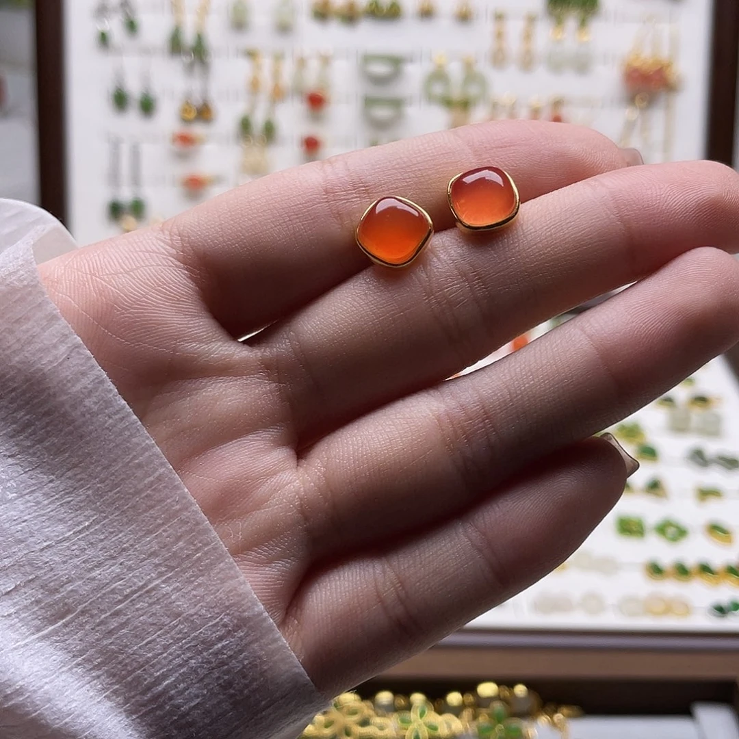 和田玉未镶嵌耳饰