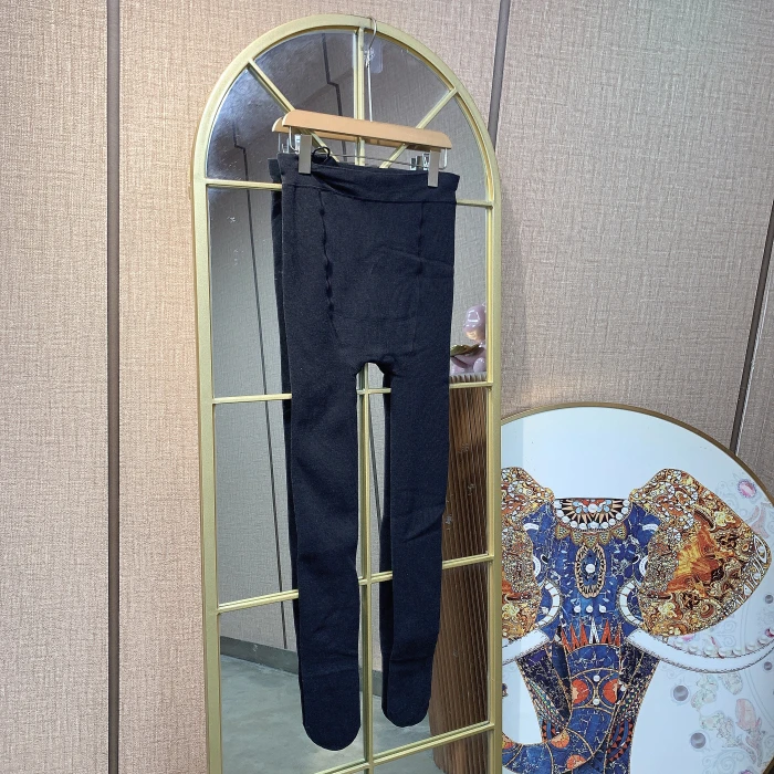 TS2孕妇黑灰色连脚袜裤