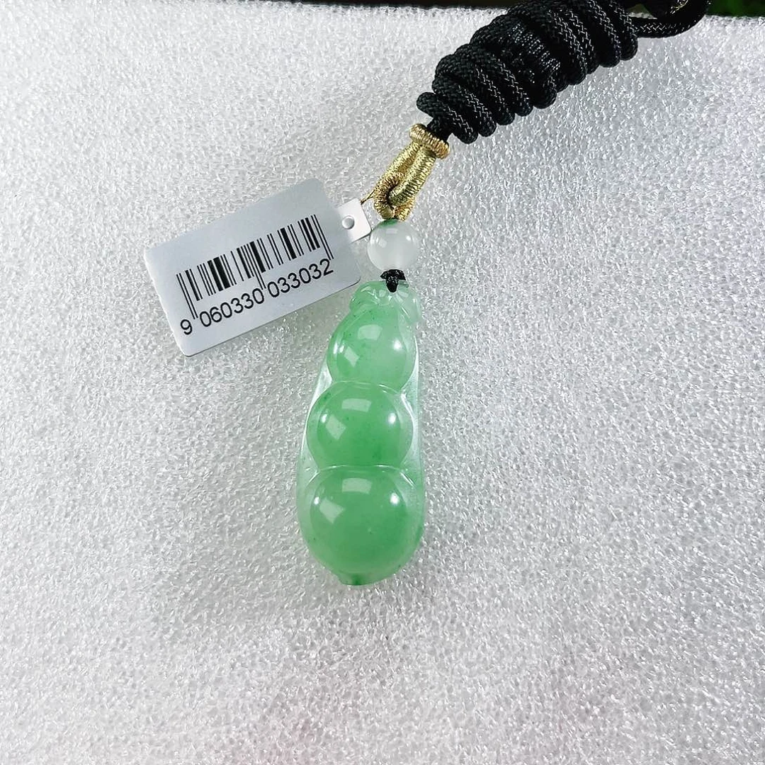 石英质玉未镶嵌颈饰