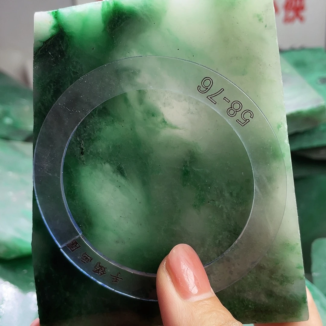 风***周定制石英质玉（非洲翠）