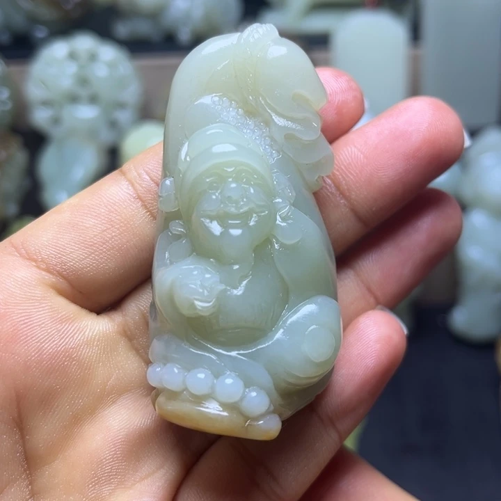 和田玉未镶嵌颈饰