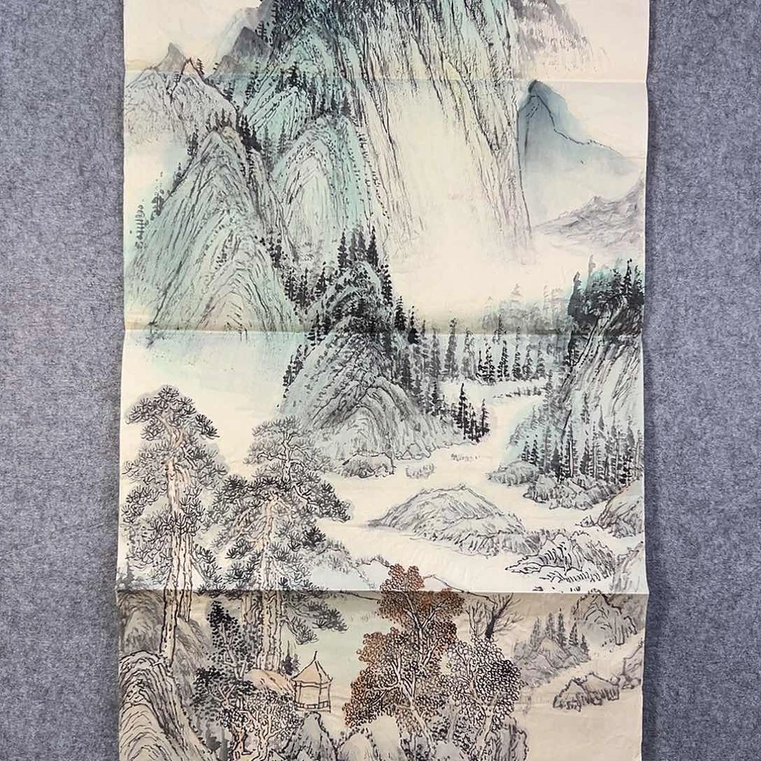 国画393 花鸟在此处飞翔也不