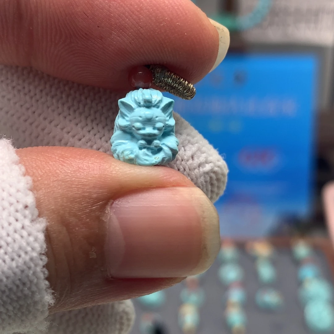 绿松石未镶嵌挂件