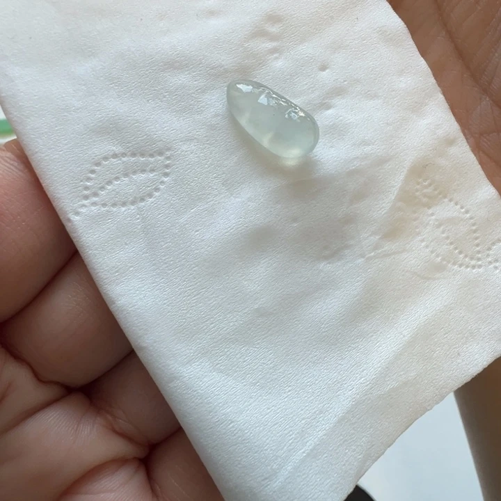 定制翡翠未镶嵌包抛光