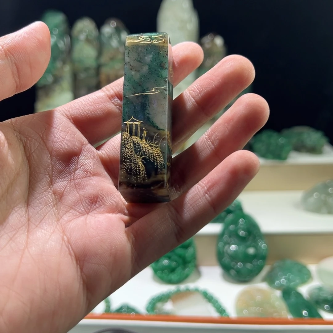 独山玉未镶嵌吊坠