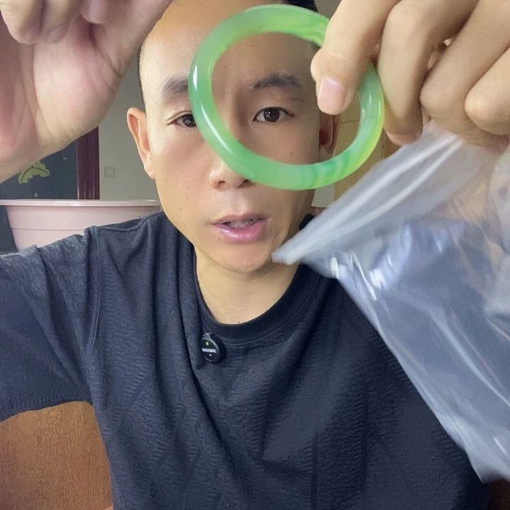 容***手镯玛瑙/玉髓未镶嵌58圈口