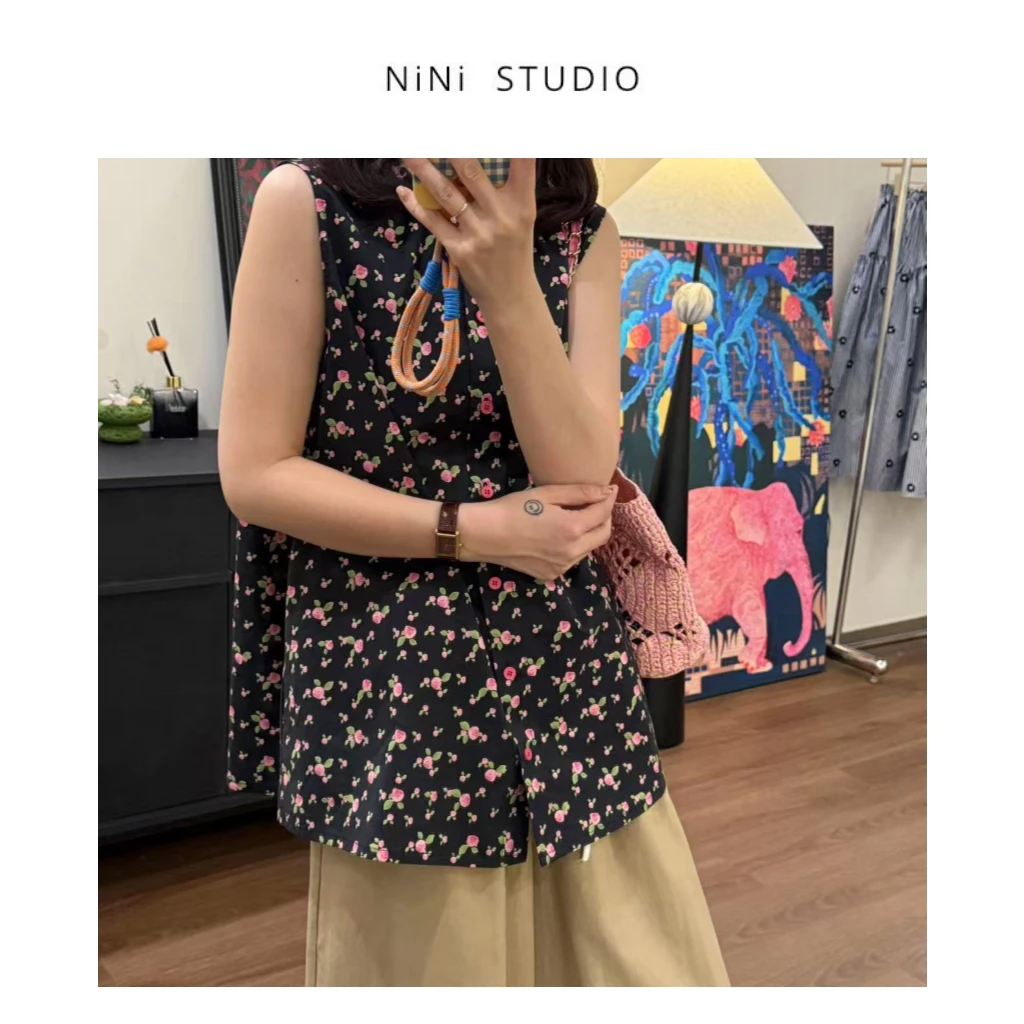NiNi：欧货设计花花复古无袖衬衫～