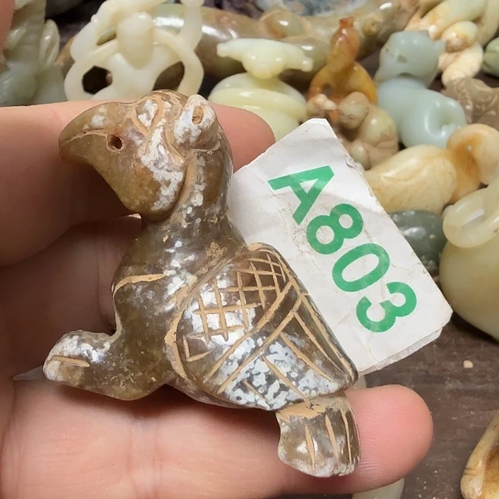 爽***蛙和田玉未镶嵌颈饰