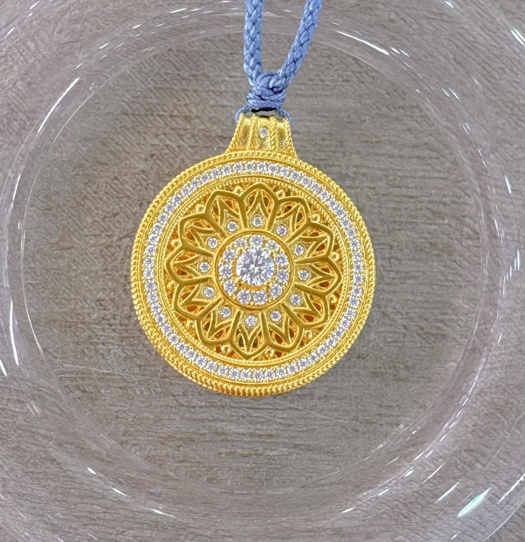 B3足金罗盘挂件20.42g