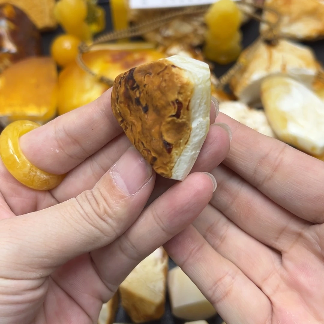 定制琥珀未镶嵌蜜蜡