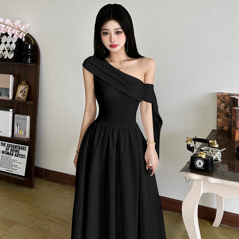 Malou 小众设计斜肩清冷显瘦连衣裙女 褶皱收腰性感长裙K25D71248