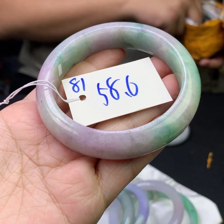 未镶嵌手镯翡翠81