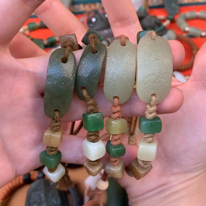 和田玉（糖玉）未镶嵌颈饰拍一发一