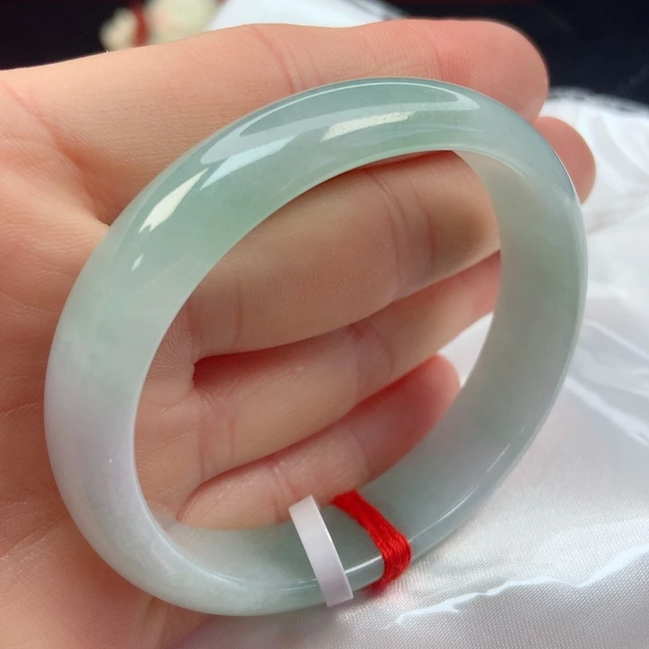翡翠手镯未镶嵌54圈贵妃