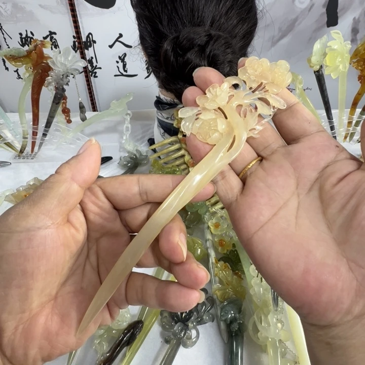 蛇纹石玉未镶嵌发饰