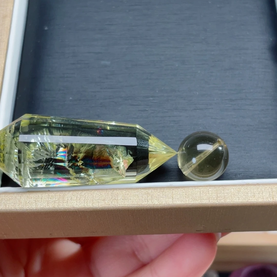 小***月石材天然水晶吊坠摆件定制不退换