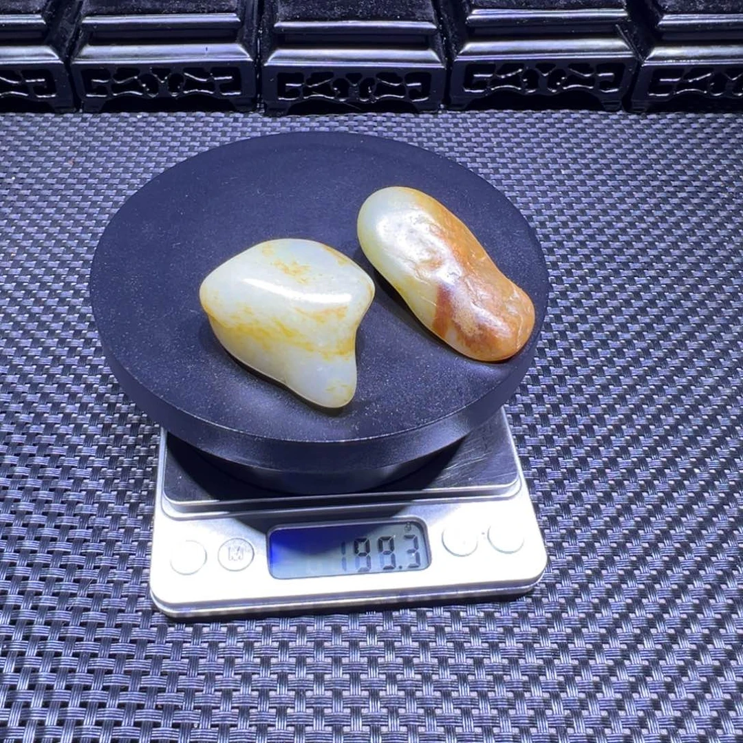 吊坠(不含链)未镶嵌和田玉（子料）99