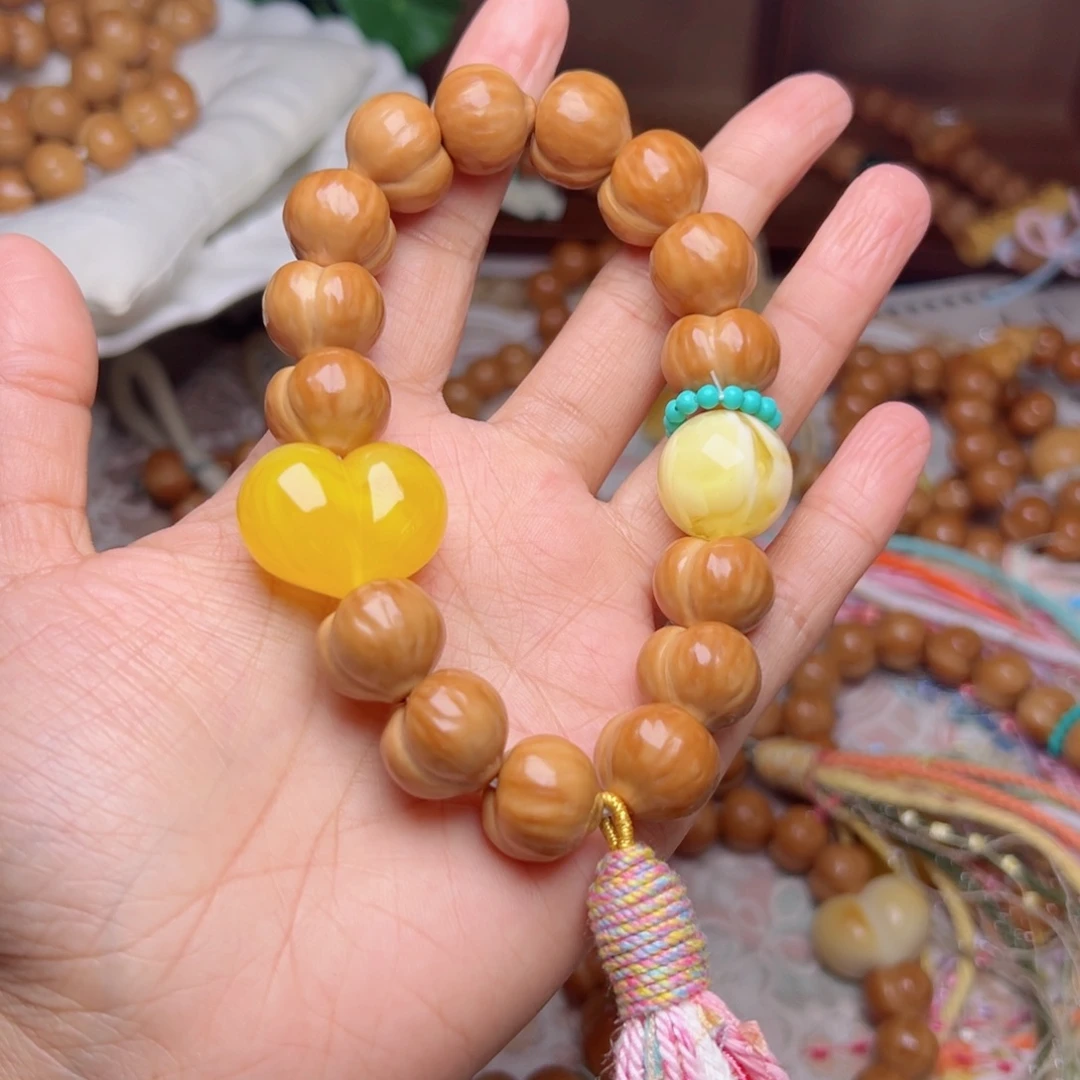 猴头核桃吊坠屁桃手持