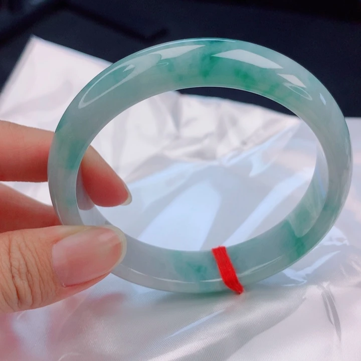 四***姐翡翠未镶嵌手镯60圈