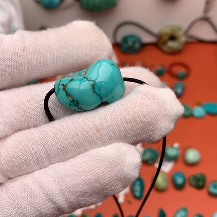 未镶嵌绿松石珠宝奇石