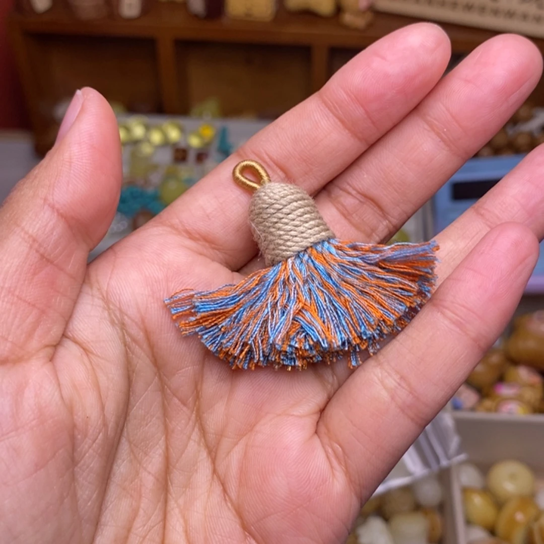 吊坠猴头核桃小卡其流苏