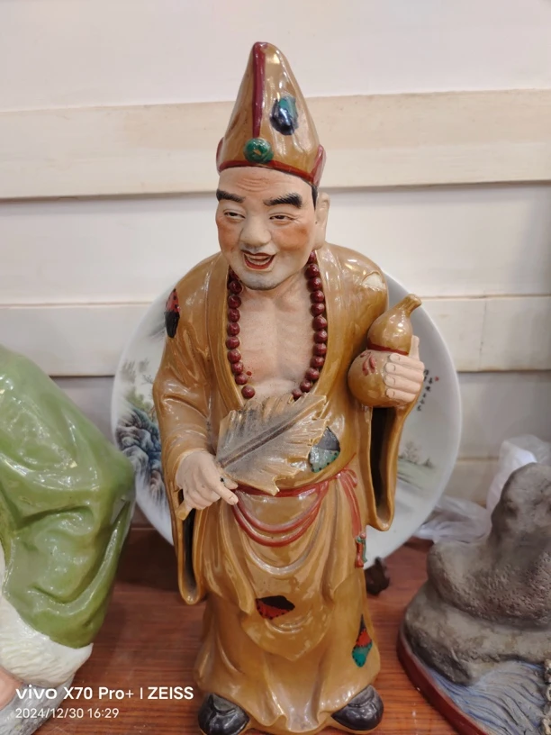 景德镇早期雕塑瓷厂济公