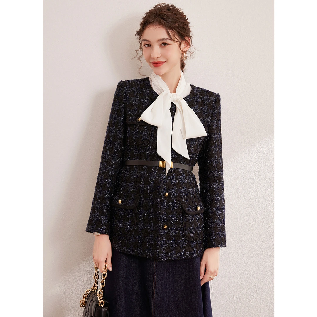 白鹿语秋款时尚细闪工艺圆领撞色扣饰无弹修身版外套女WBL10120