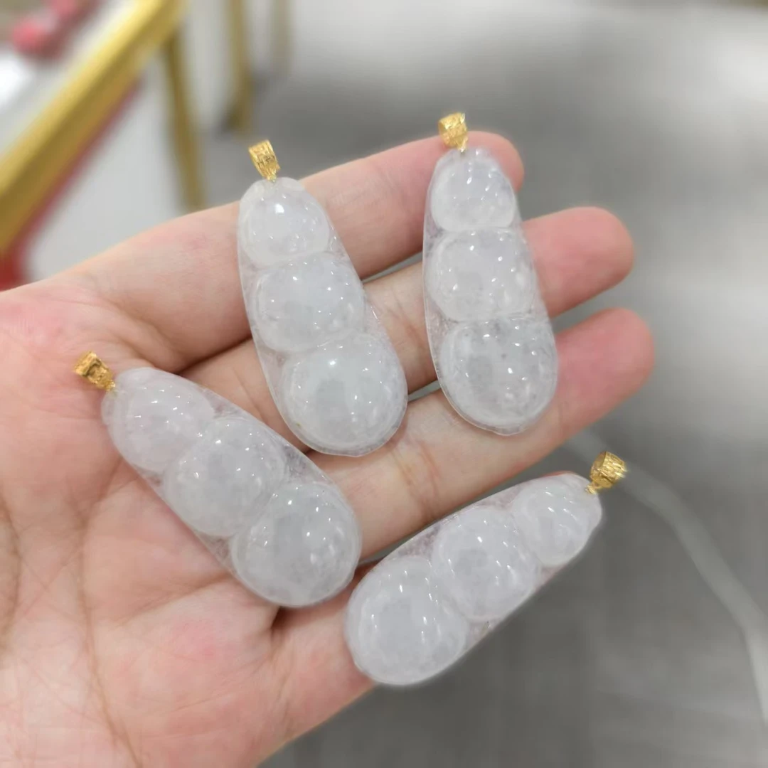 C20天然翡翠A货福豆18K金镶吊坠（多样性发其一）