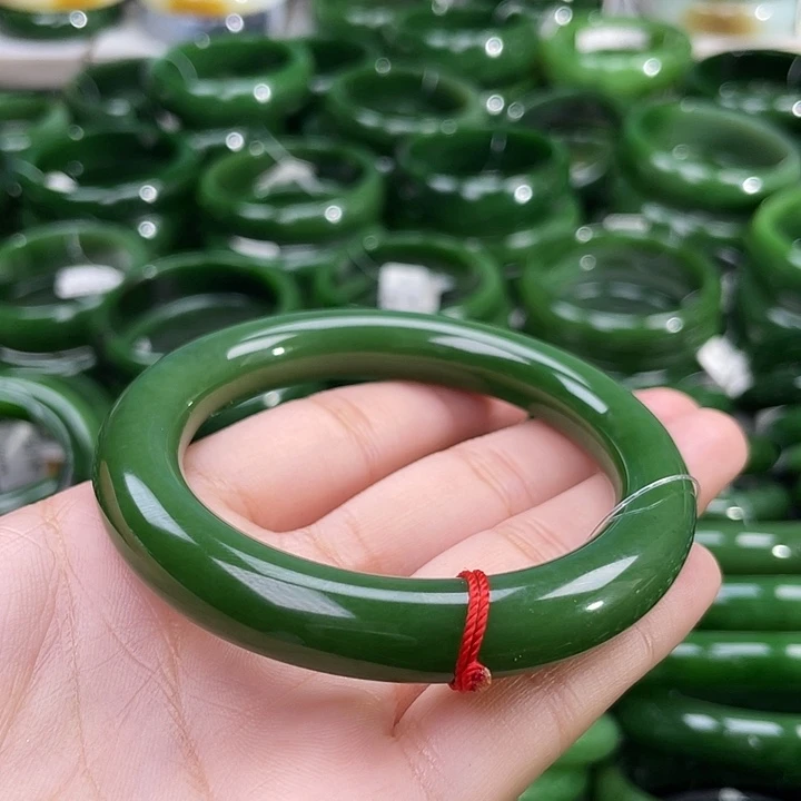 未镶嵌手镯和田玉（碧玉）
