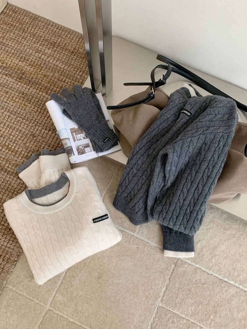 【玥玥家】【不可机洗】100%纯羊毛-百搭冬季圆领绞花加厚长袖针织衫