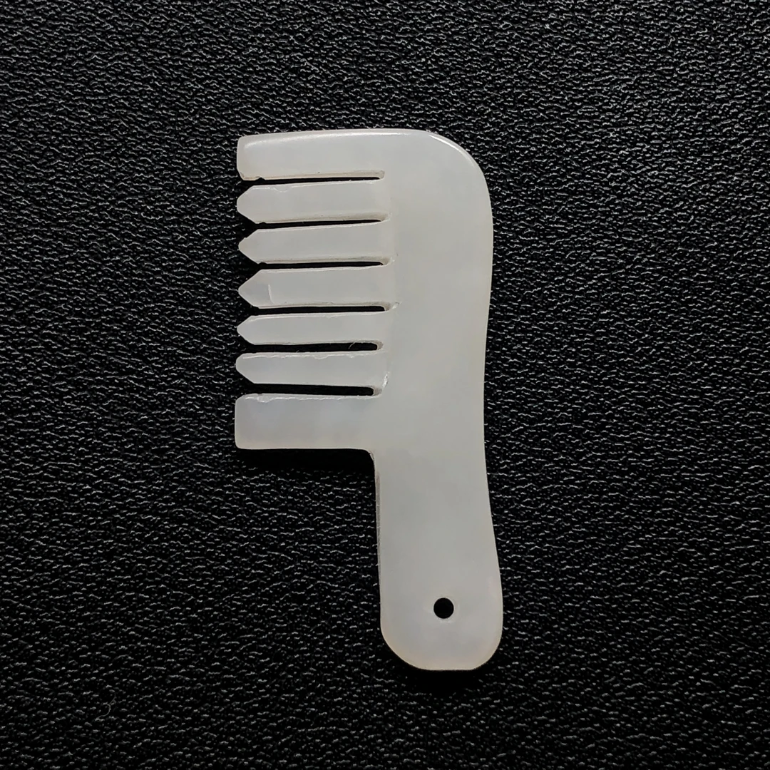 1和田玉白玉小梳子/502179保利厦门拍卖