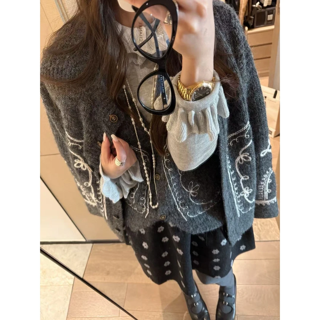 SP 灰色刺绣羊毛针织马甲女秋冬复古花朵V领毛衫无袖上衣