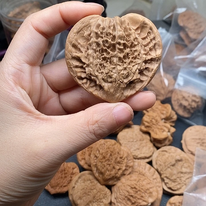 甜***金文玩核桃吊坠桃心