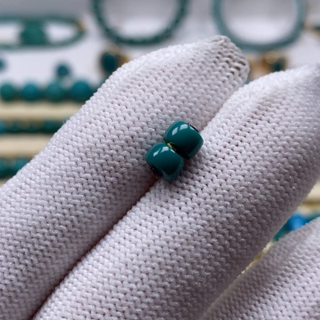 绿松石未镶嵌珠宝奇石直切对珠5.6mm