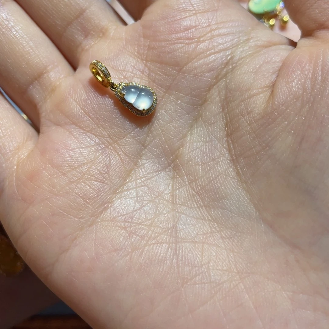 翡翠颈饰18K金镶嵌大****司