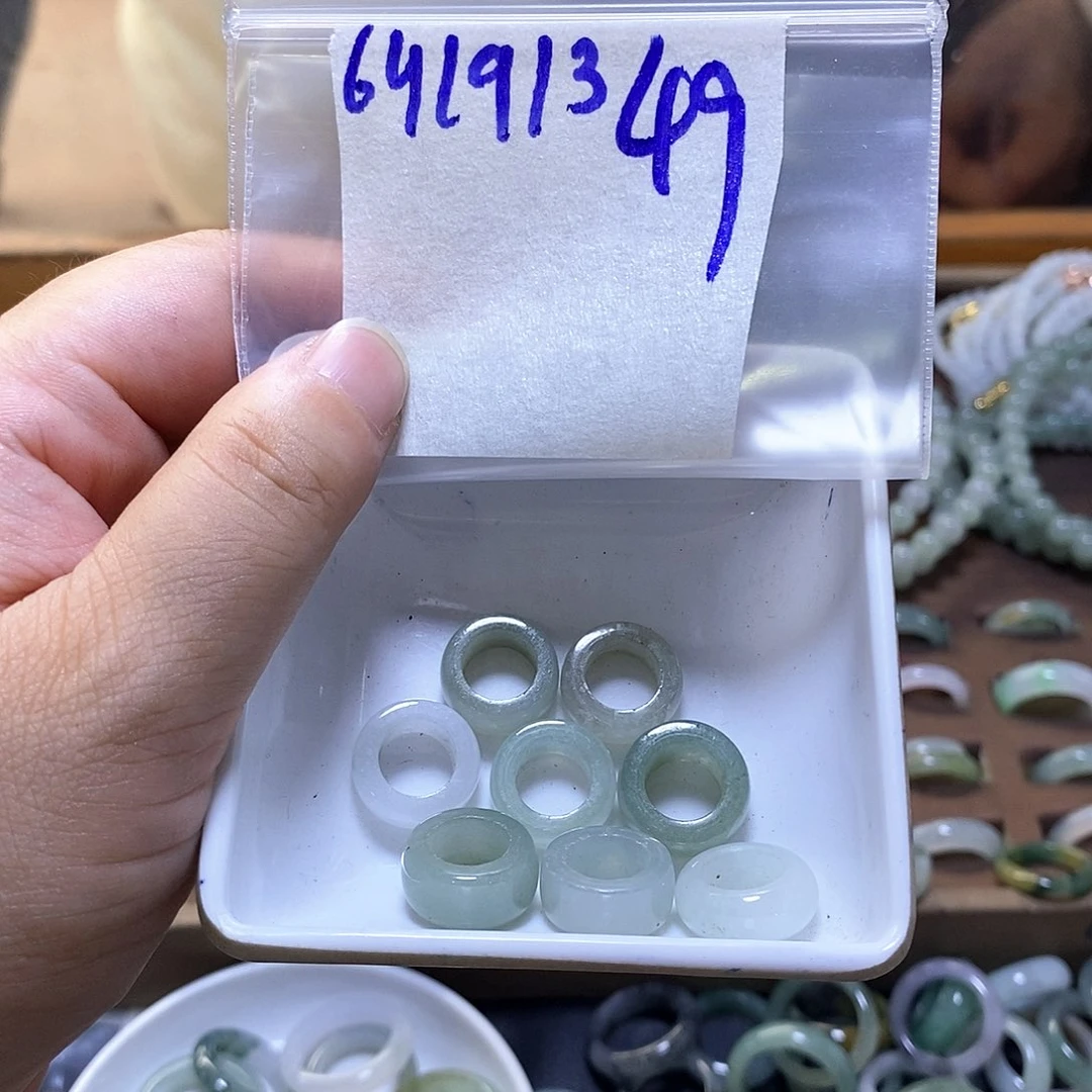 未镶嵌定制翡翠翡翠