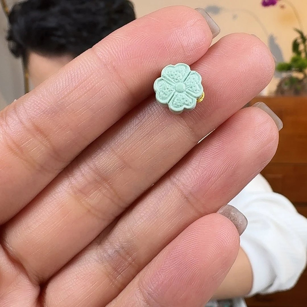 绿松石未镶嵌挂件